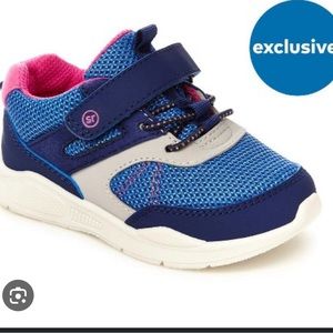 Stride rite azaria sneaker in navy/pink. Brand new in box.